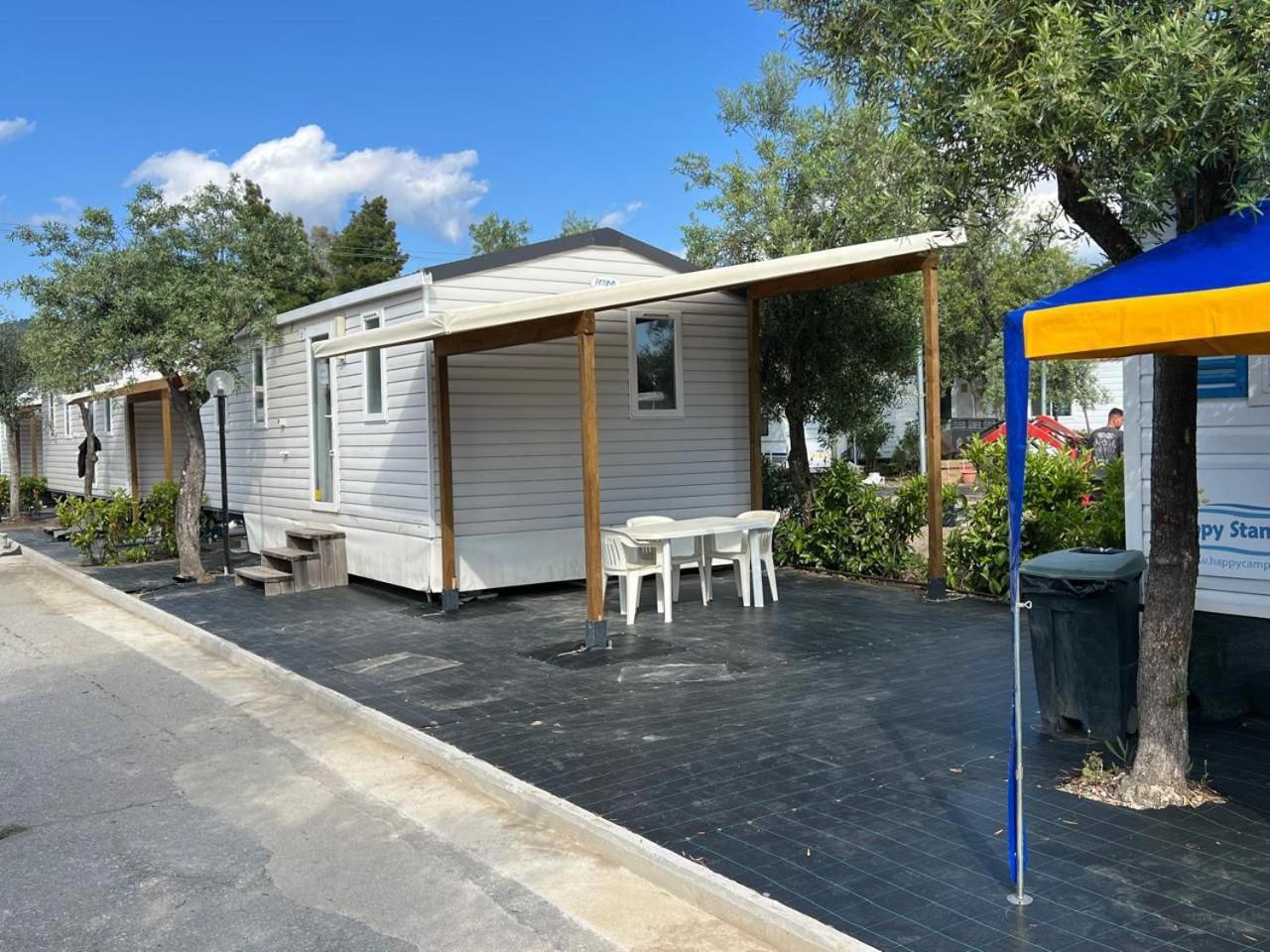 Happy Camp Mobile Homes In Castello Camping & Summer Resort Neos Marmaras Extérieur photo